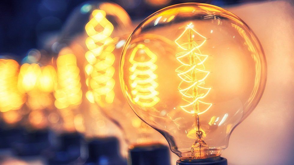 El precio de la luz baja un 3% hoy jueves