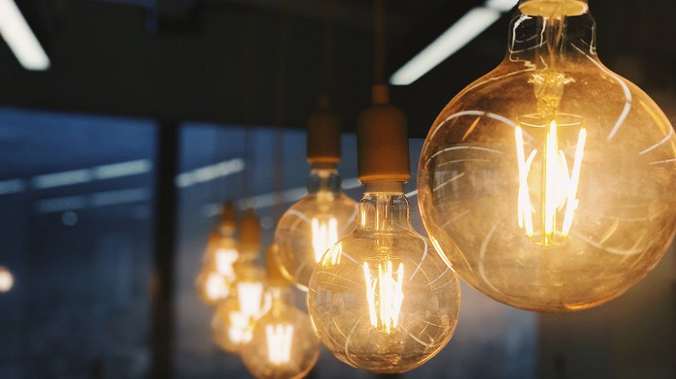 El Gobierno abre la puerta a reformar el mercado eléctrico