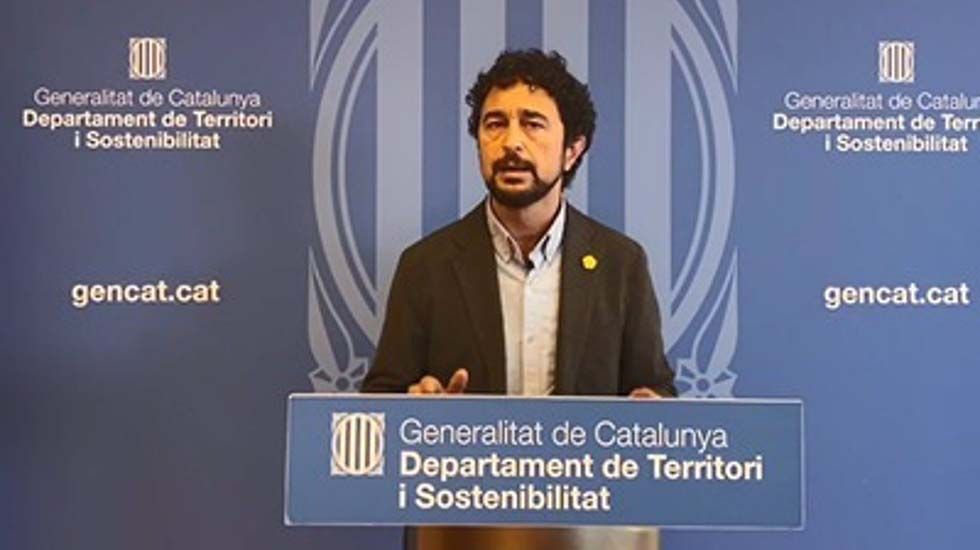 El conseller de Territorio apuesta por impulsar una nueva ley con el mismo contenido que el Decreto ley