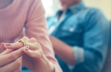 ¿Qué impuestos se pagan por vender una casa en caso de divorcio?