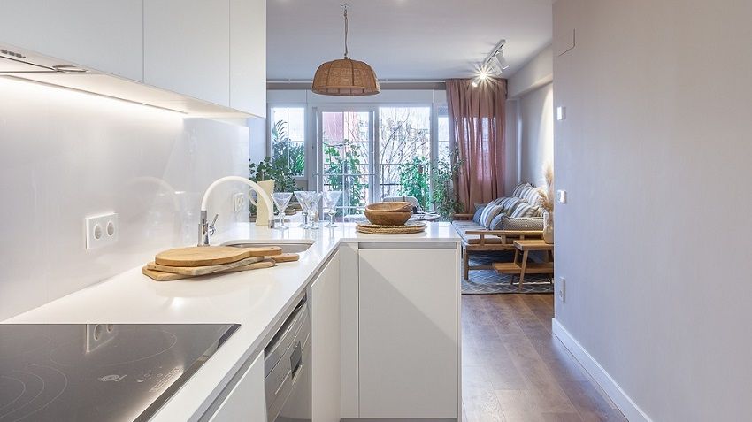 Consejos para elegir una empresa de reformas - Fotocasa Life - Consejos, Plan Reforma, Planificación reforma, Presupuesto reforma, Reforma, Reformar una vivienda - Reformas - Motivos para reformar hay muchos: quieres mejorar tu hogar, pretendes poner en venta una vivienda y quieres aumentar su valor… Pero la elección de la empresa de reformas que se encargará de tu reforma solo recaerá en una. Es una decisión que merece la pena reflexionar un poco y dedicar un cierto tiempo. En el artículo de hoy te dejamos algunos consejos que te ayudarán a acertar de lleno en la elección de tu empresa de reformas.