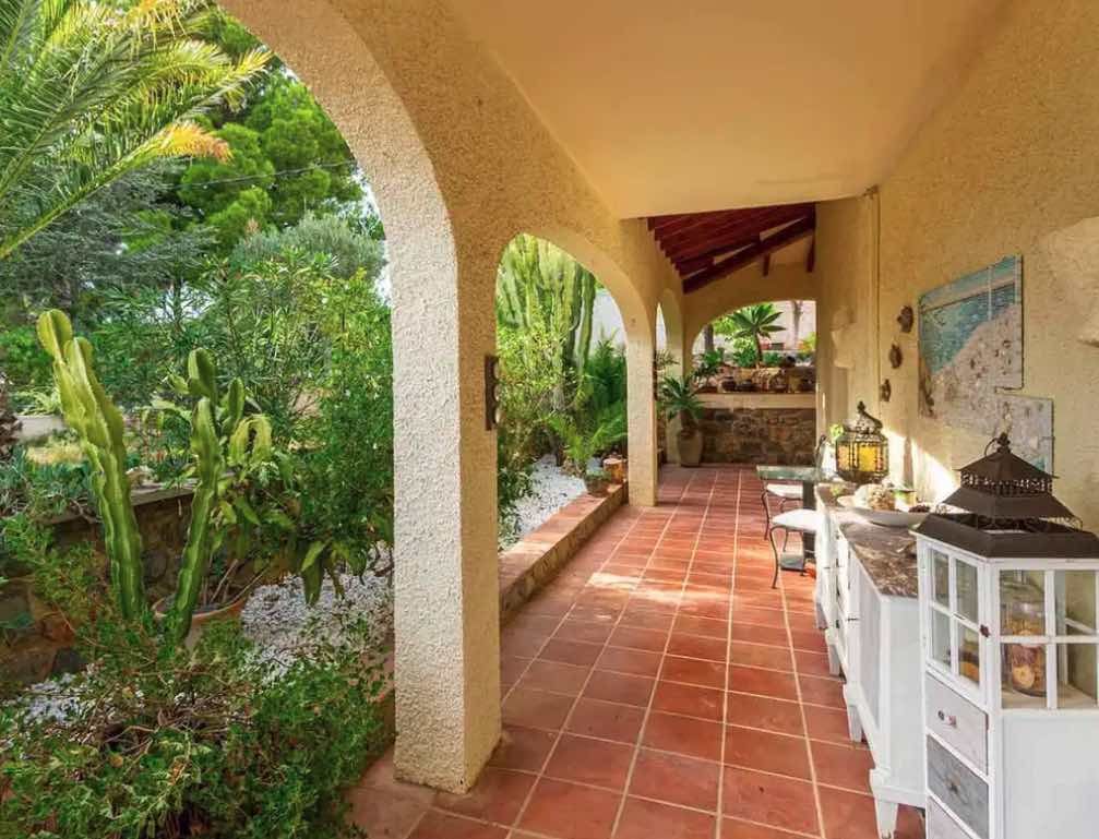 10 casas en primera línea de playa con espectaculares vistas para el verano de 2021 img75