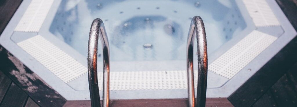 Cuánto cuesta poner un jacuzzi en mi jardín