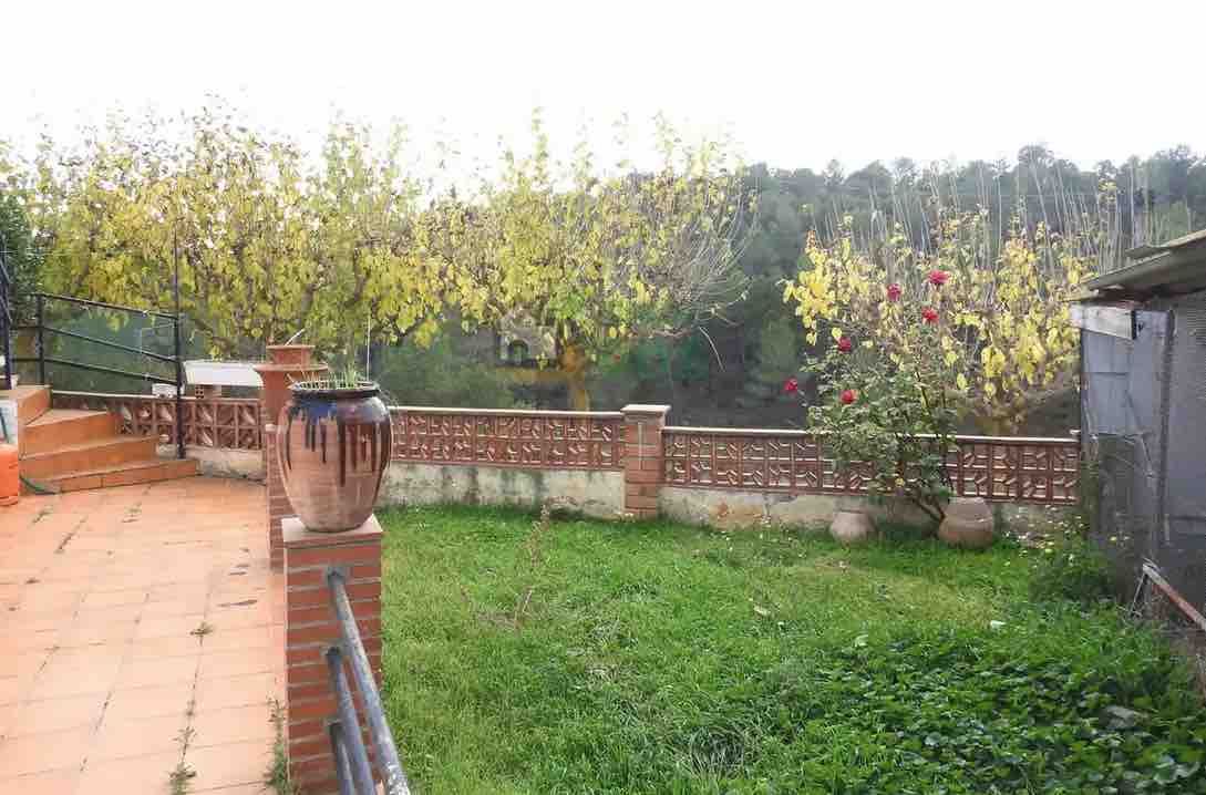 Un poblado rural en Lleida en venta en Fotocasa por menos de un millón de euros img330