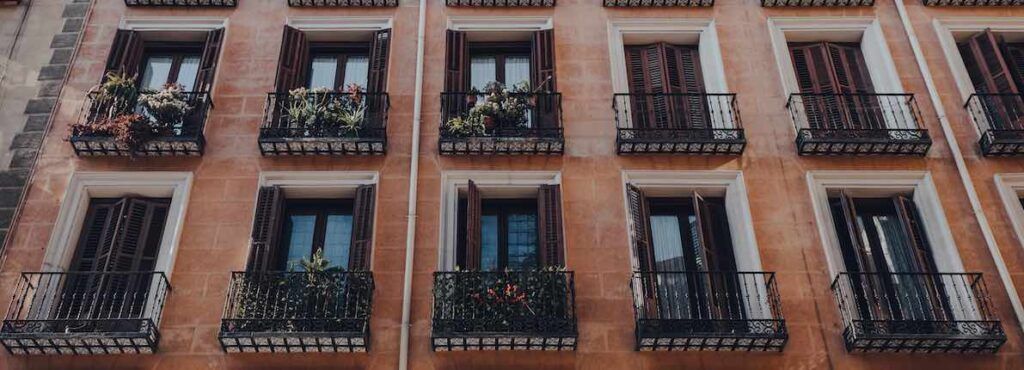 Cuánto cuesta alquilar un piso de 80m2 en cada ciudad