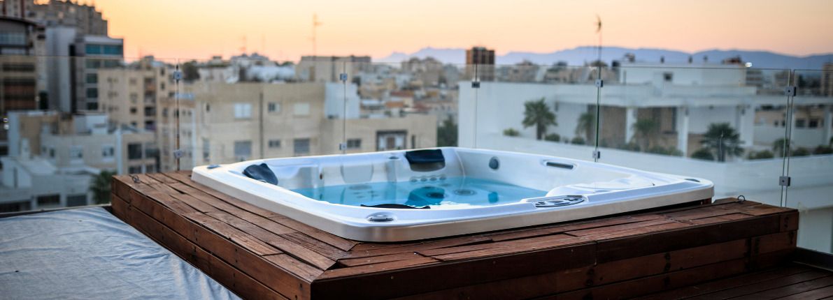 ¿Puedo poner un jacuzzi, una carpa, una piscina o cerrar mi terraza de zona común pero de uso privado?