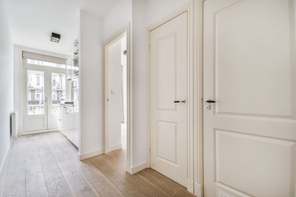 ¿Cómo cambiar las puertas de casa y cuánto cuesta?