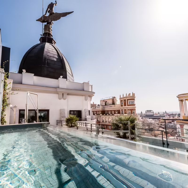 La casa más curiosa de febrero: un lujoso ático de diseño en el edificio Ave Fénix de Madrid img687