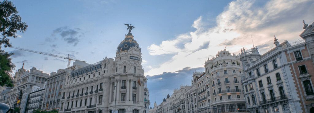 Los madrileños Recoletos y Chueca y los barceloneses Fort Pienc y Santa Caterina son los barrios con los alquileres más caros de España