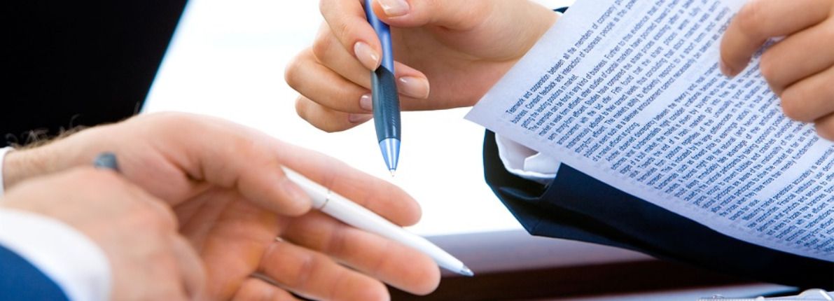 ¿Puedo prescindir de los servicios del notario al firmar una hipoteca?