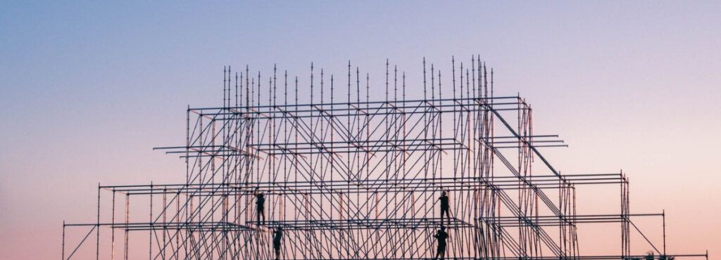 El sector inmobiliario sigue creciendo, pero de forma más moderada