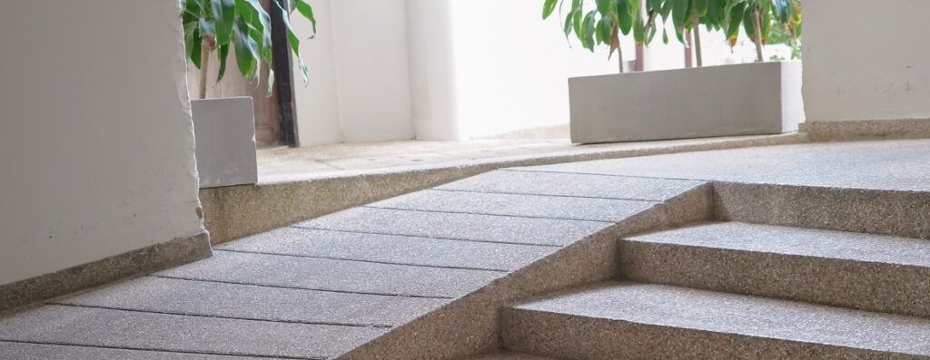 Instalar una rampa en la comunidad de vecinos: ¿quién y cómo pagar las obras?