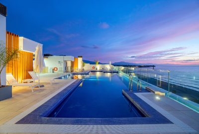 atico con piscina privada