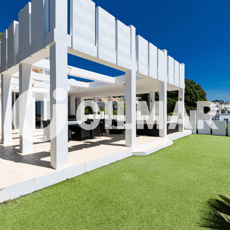 pergola exterior villa lujo marbella