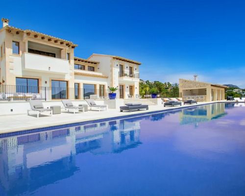 piscinas de mansiones