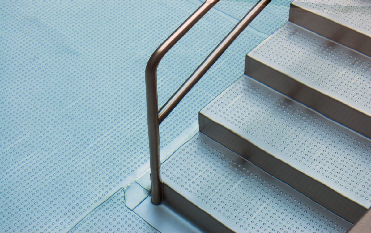 Piscina de acero visto