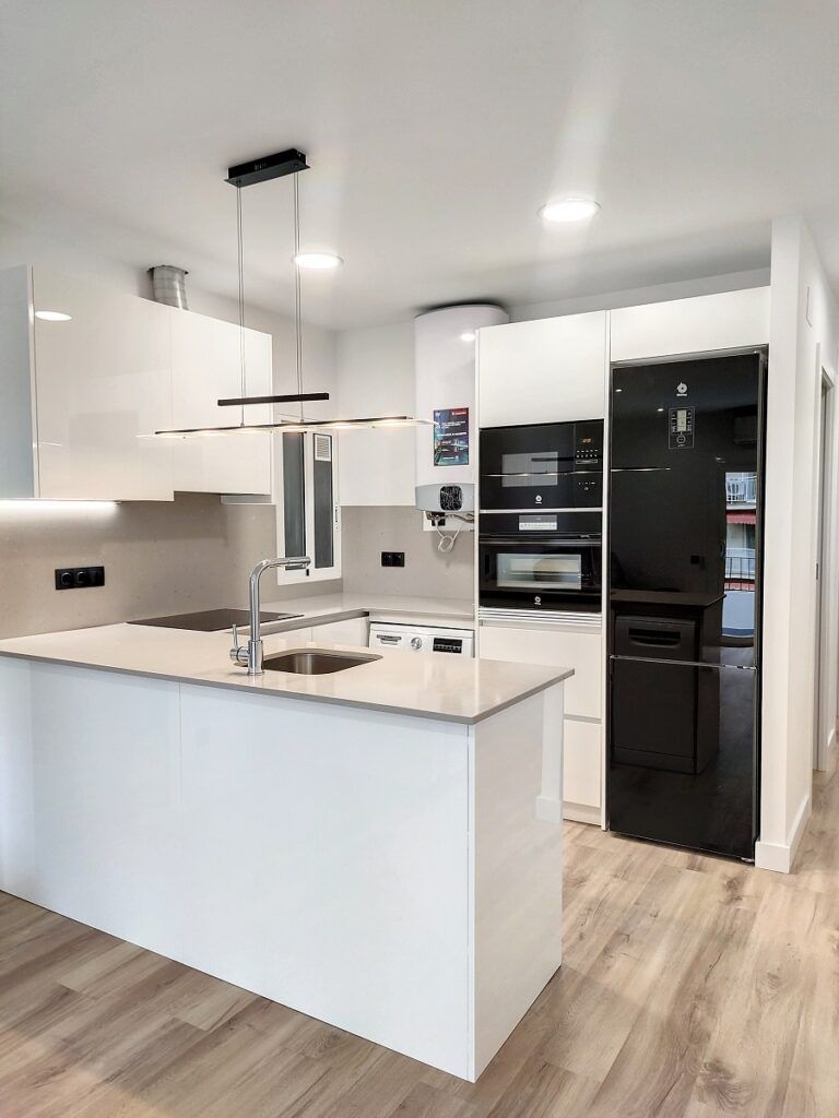 Cuáles son las reformas más comunes que piden las personas que van a comprar una vivienda - Fotocasa Life reforma cocina