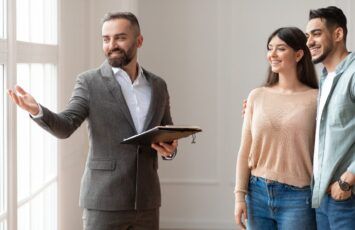 Los expertos que deberías llevar a visitar un piso si estás pensando en comprar