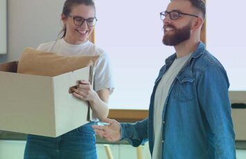 Cómo ceder una vivienda a un hermano