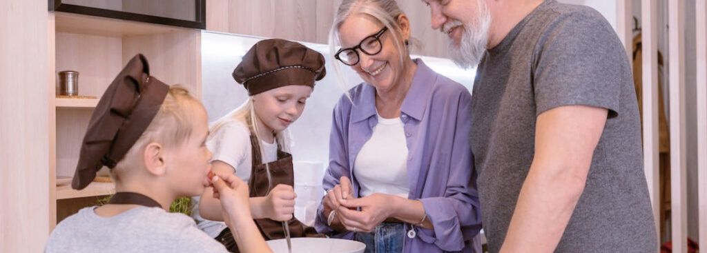 ¿Qué tareas del hogar pueden hacer los niños según su edad?