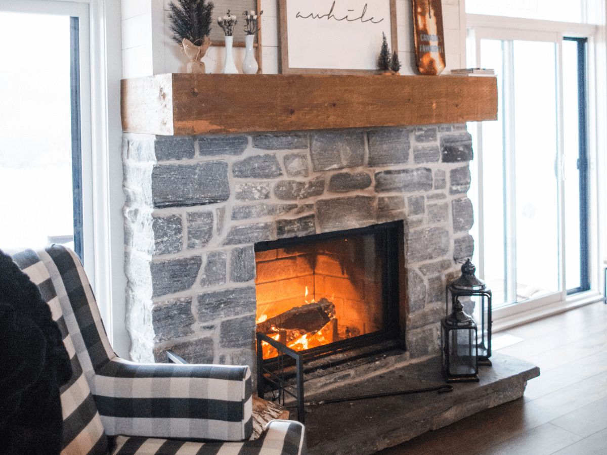 Cómo incluir una chimenea en un piso