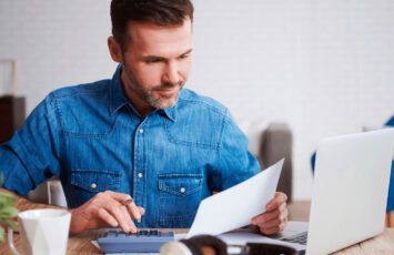 El perfil del inversor español es un hombre de 48 años y residente en Cataluña, Madrid o Andalucía