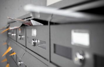 ¿Puedo cambiar mi buzón en un edificio sin pedir permiso a la comunidad de propietarios?