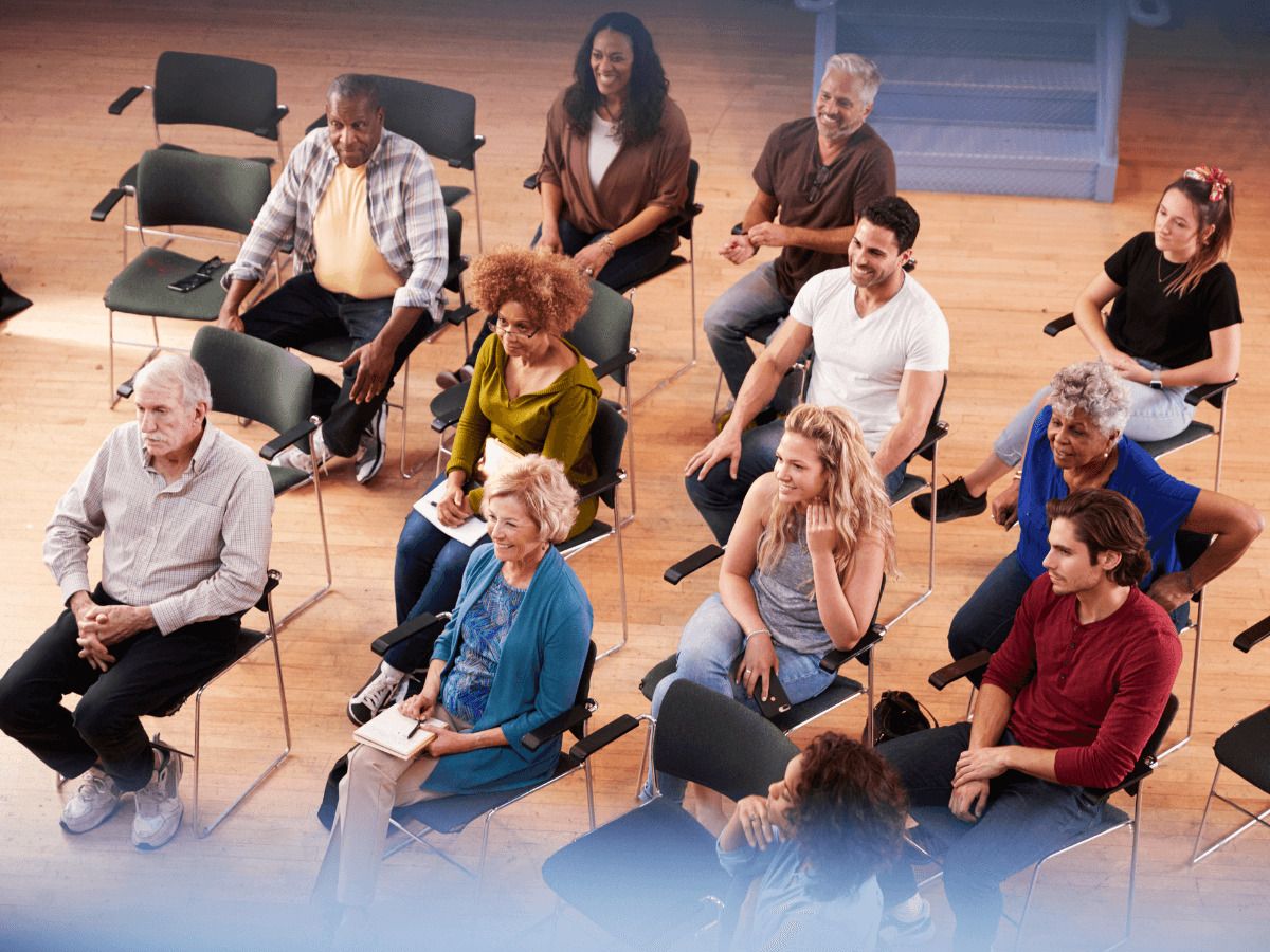 convocar una junta extraordinaria de vecinos