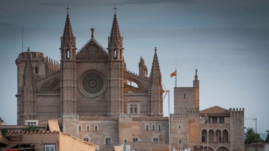 Prohibir la adquisición de vivienda a no residentes en Baleares es directamente contrario al Tratado de Funcionamiento de la UE