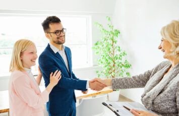 Vender con una inmobiliaria te ahorra 85 horas de trámites