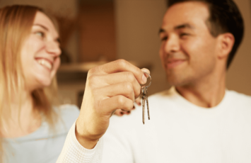 La Rioja avalará a los jóvenes que compren su primera vivienda - Fotocasa Life - aval de a rioja, aval la rioja, ayuda compra vivienda la rioja, ayuda La Rioja, la rioja ayudas vivienda - Compraventa - La Rioja concederá avales por un importe global máximo de 3.000.000 de euros a menores de 35 años que contraten una hipoteca para primera vivienda