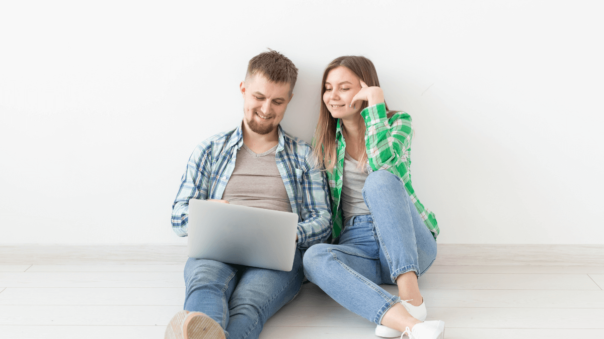 ¿Se puede comprar casa siendo menor de edad?