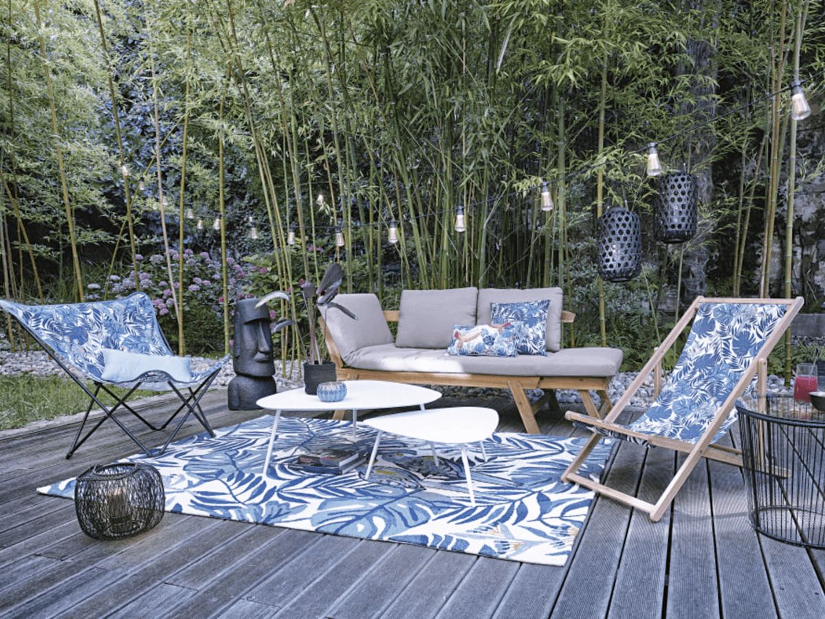 conjunto de mesas y sillas para jardin