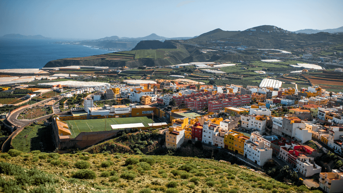 Se vuelve a su pueblo en Gran Canaria para comprar una casa