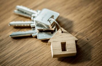 La subida de tipos comienza a moderar compraventas del inmobiliario