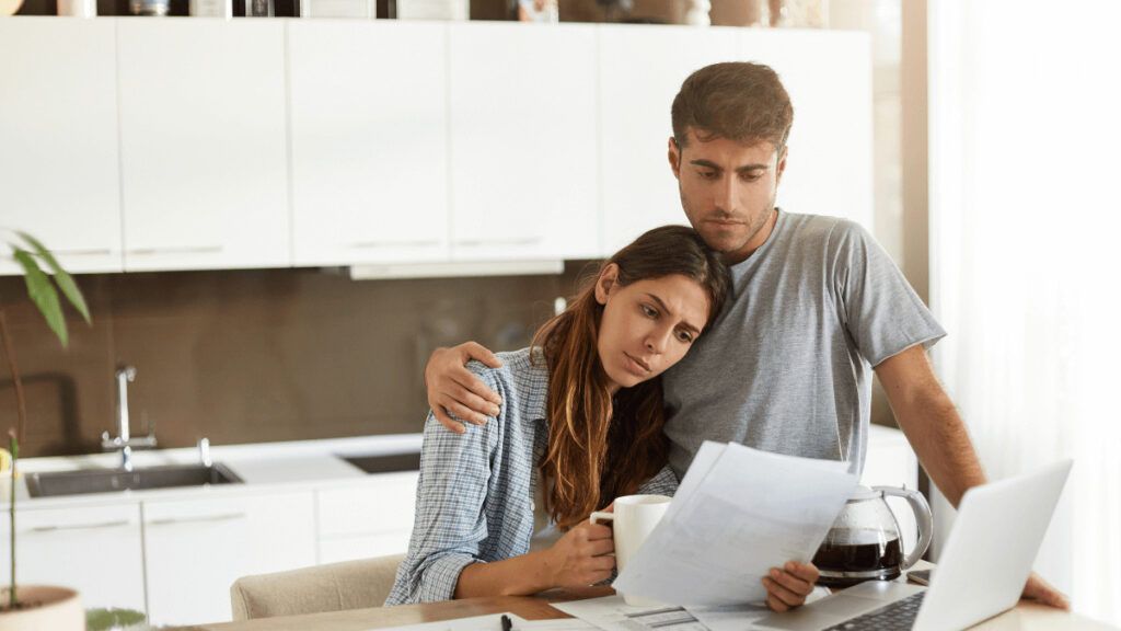 Los españoles destinaron el 43% de su salario al pago del alquiler en 2022, la cifra más alta de la última década