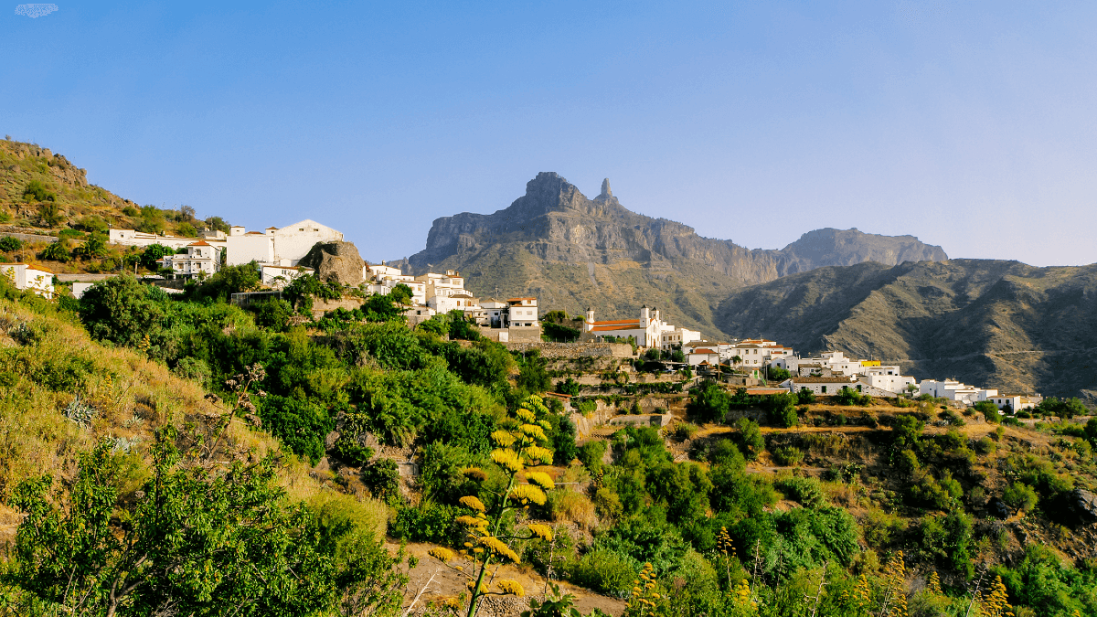 He visto crecer el pueblo, cuando llegamos no había ni carretera
