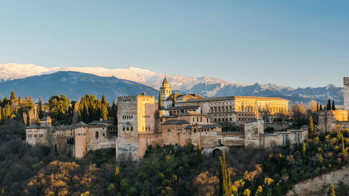 Nuevo ciclo inmobiliario en Andalucía: la demanda pierde fuerza mientras la oferta se contrae