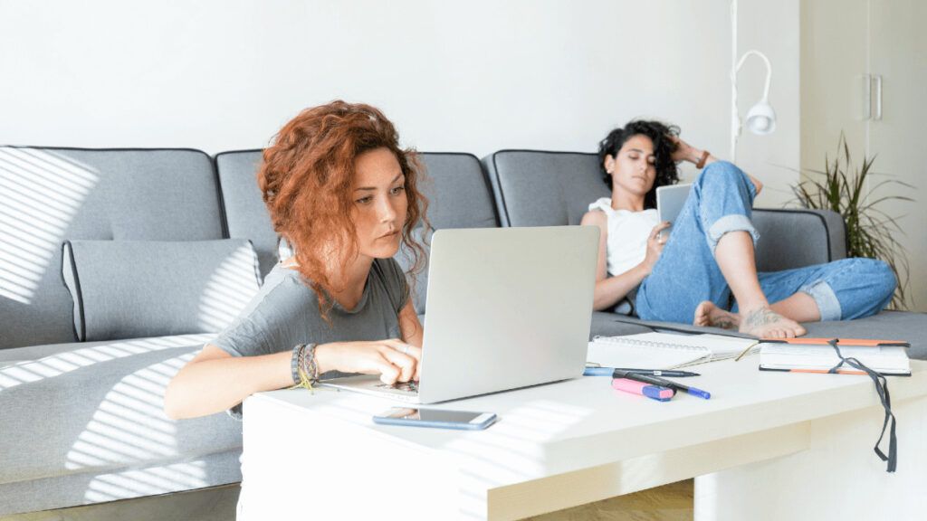 Cómo compartir piso sin problemas: “somos respetuosas y ordenadas”