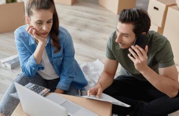 Pasos a seguir si nos prestan dinero para comprar una casa - Fotocasa Life Los altos precios y la subida de tipos alejan a los jóvenes del mercado inmobiliario