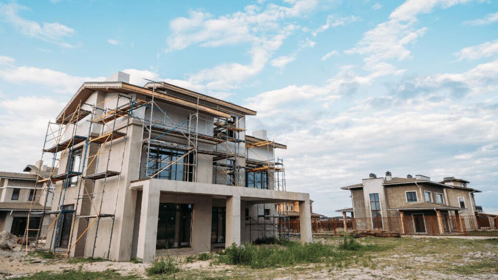 ¿Qué te conviene más: comprar una casa o un terreno para construir?