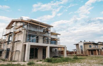 ¿Qué te conviene más: comprar una casa o un terreno para construir?