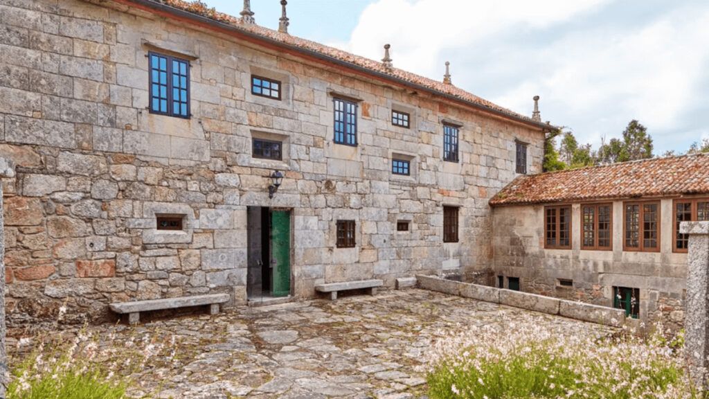 Casa solariega de lujo construida en el siglo XVI, a la venta en Fotocasa