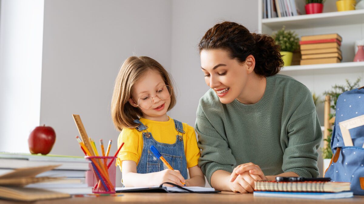 ¿Dónde es mejor hacer los deberes en casa: en la habitación o en las zonas comunes?