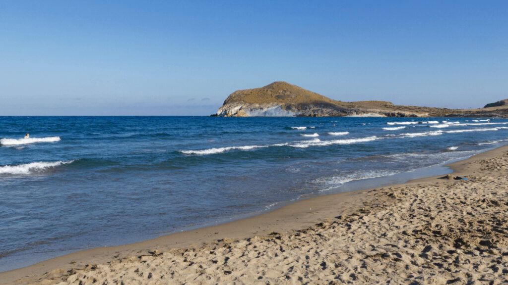 Estando en Almería somos más felices que en Madrid