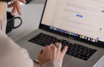 Nueva ayuda al alquiler en la Comunidad de Madrid: ¿cómo solicitarla? - Fotocasa Life - alquiler joven madrid, ayuda alquiler madrid, ayuda bono alquiler joven madrid, bono alquiler madrid - Alquiler - Se abre el plazo para solicitar las ayudas al alquiler en la Comunidad de Madrid. ¿Cómo se solicitan y a quién van dirigidas? Te lo contamos desde Fotocasa