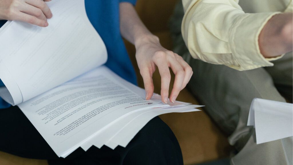 Cómo conocer las propiedades y deudas de una persona fallecida