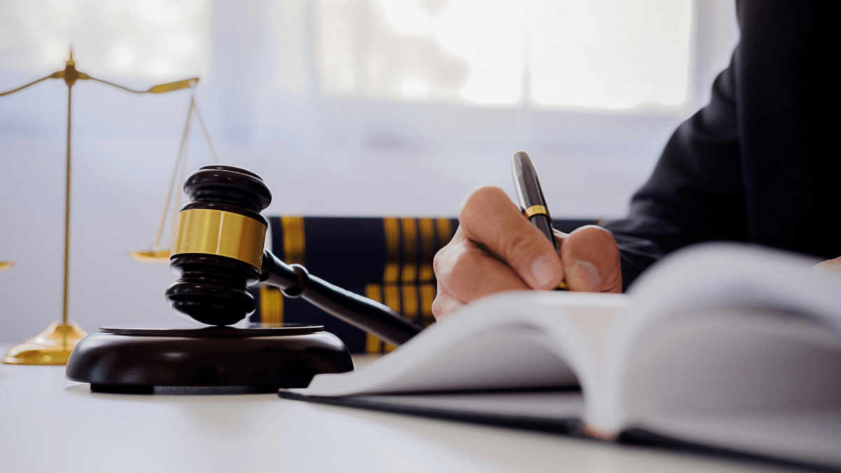 Seis meses después de la Ley de Vivienda, tanto propietarios como inquilinos la valoran negativamente