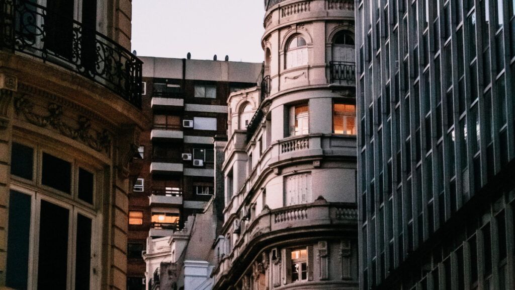 Qué revisar si vas a comprar una casa que tiene más de 20 años