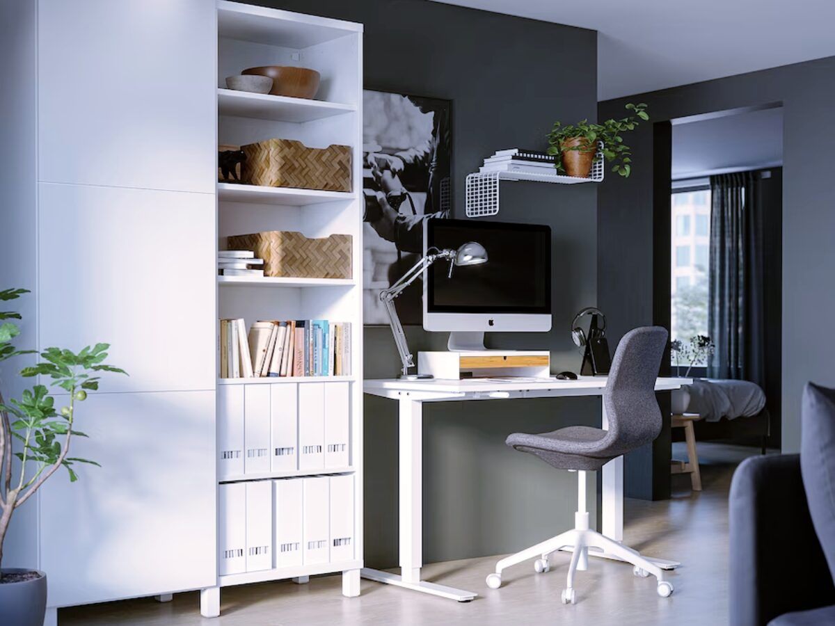 10 ideas de IKEA para amueblar tu casa nueva desde cero - Fotocasa Life muebles IKEA mesa escritorio